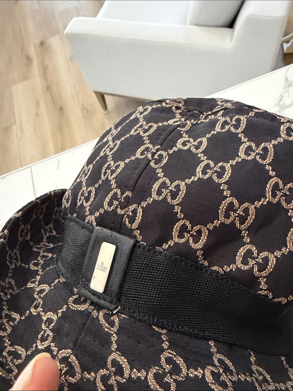 Gucci - Picture 2 of 3